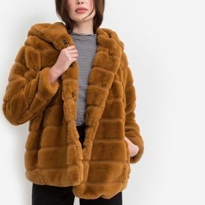 APPARIS Faux Fur in Camel!